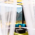 Apartment Khalilah 1 *