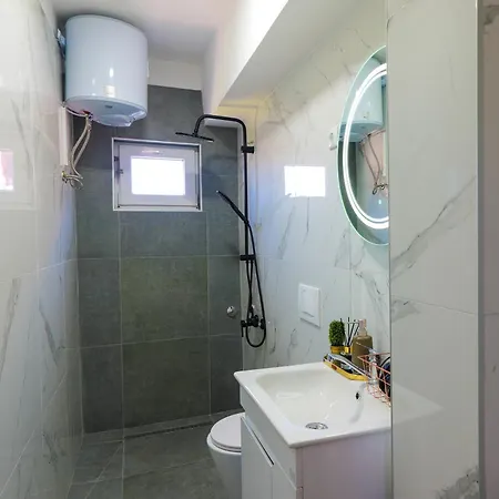 Apartment Khalilah 1 *