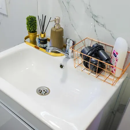 アパート Khalilah 1 Bihać